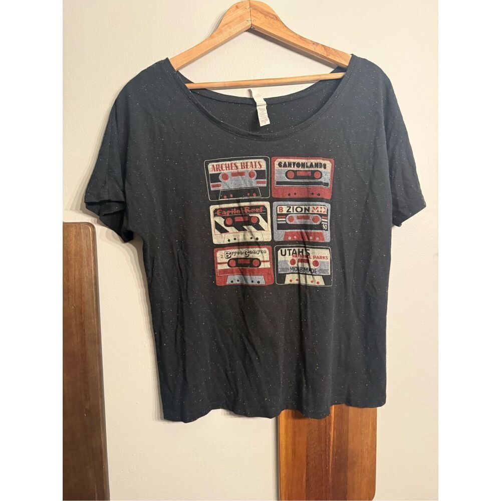 Bella Womens Black Speckled Utah National Park Mixtape Cassette T-Shirt‎ Small